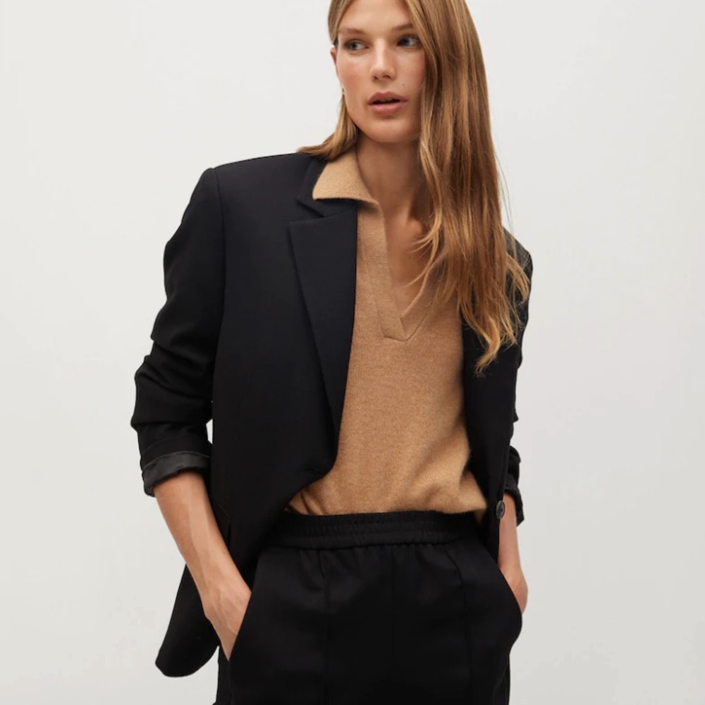 🆕 NWOT Mango Double Breasted Black Blazer